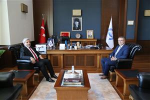 Prof. Şimşek, Rektör Şahin’e Hayırlı Olsun Ziyaretinde Bulundu 
